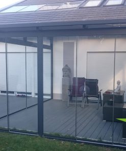Glasschiebwand