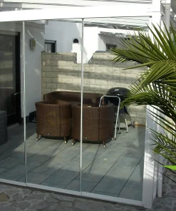 Glasschiebwand